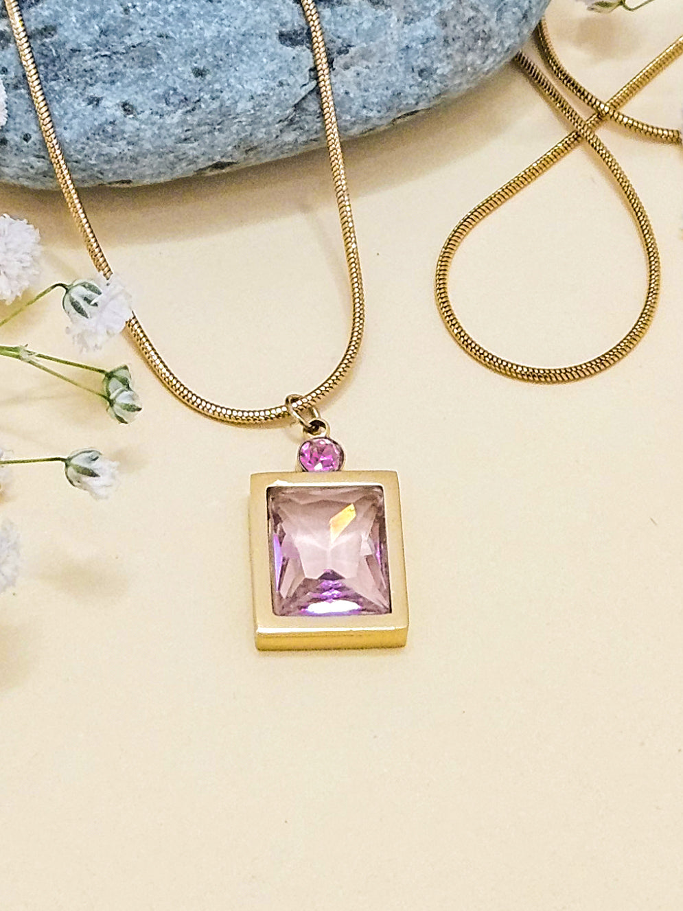 Pink Radiance Anti-Tarnish Pendant Necklace – Lightweight & Elegant