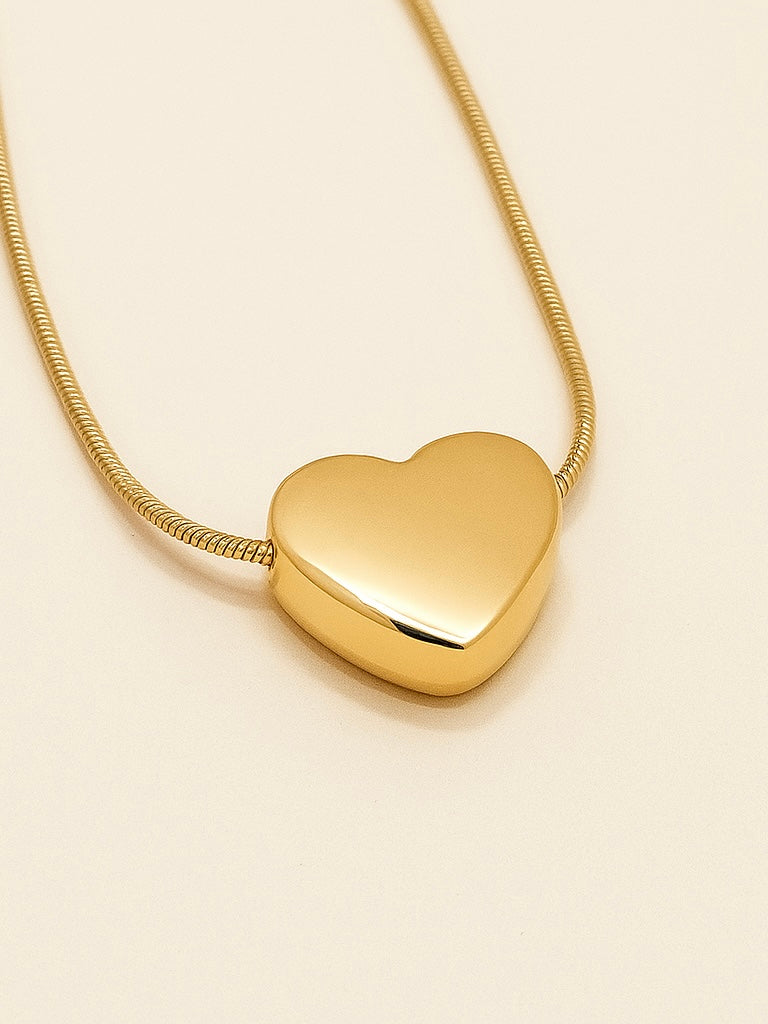 Gold Heart Pendant Necklace – Minimal Anti Tarnish Jewelry