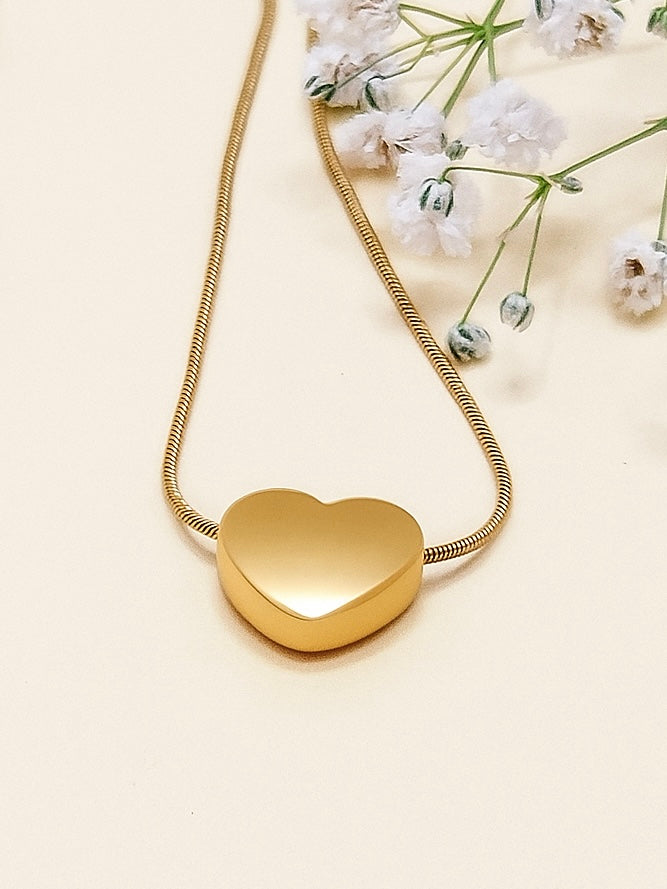 Gold Heart Pendant Necklace – Minimal Anti Tarnish Jewelry